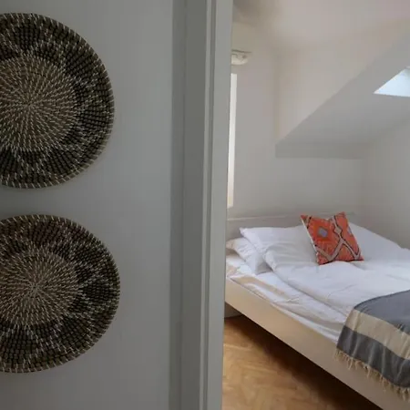 בית נופש Cozy Townhouse With Garden *
