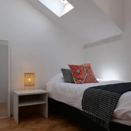 Cozy Townhouse With Garden Tatil Evi Split